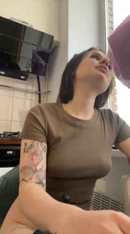 BMW_Girl Webcam Rips 08-12-2022