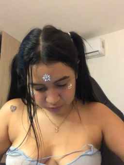 Isadora_pretty Webcam Rips 12-11-2022