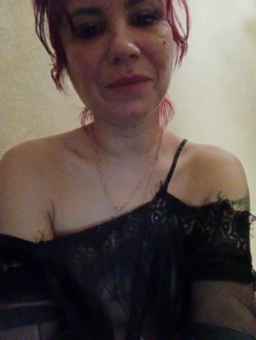 Gold-model Webcam Rips 08-05-2023