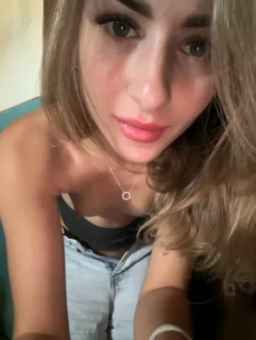 -Molly-Mae- Webcam Rips 22-09-2023
