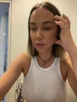 Emili1- Webcam Rips 22-08-2023
