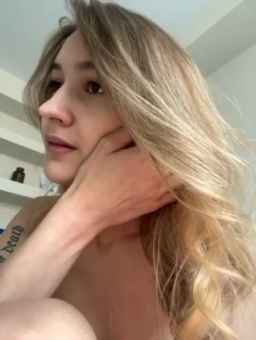 -Lana-Chester- Webcam Rips 10-10-2023