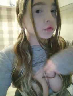 LittleDelora Webcam Rips 27-10-2023