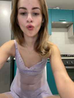 -Molly-Mae- Webcam Rips 12-11-2023