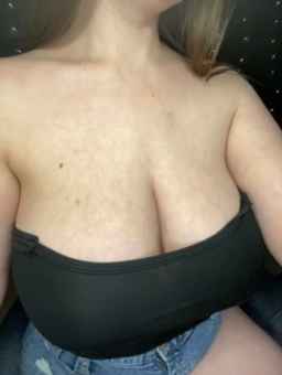 Vikki_tori_aa Webcam Rips 02-12-2023