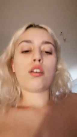 emi_laura Webcam Rips 25-02-2024