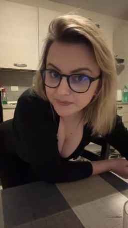 Hellen_h Webcam Rips 26-03-2024