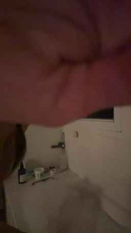 Myblueyes Webcam Rips 15-04-2024