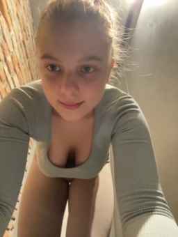 jucieLussie Webcam Rips 23-04-2024