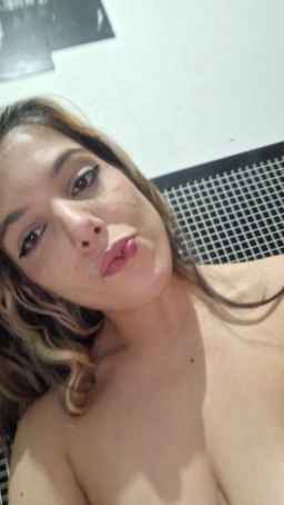 LizzieBlack Webcam Rips 20-06-2024
