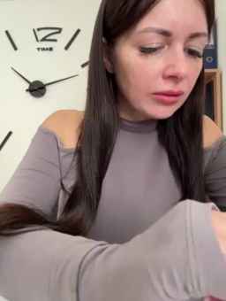 Brenda_Kiska Webcam Rips 28-10-2024