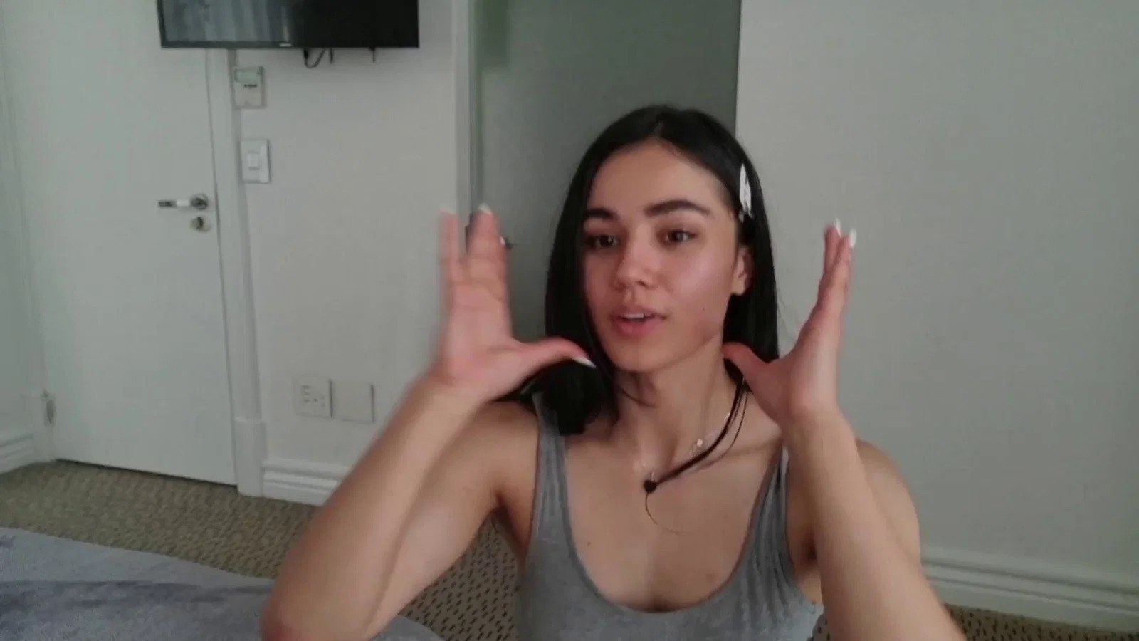 elarahayes Webcam Rips 14-07-2026